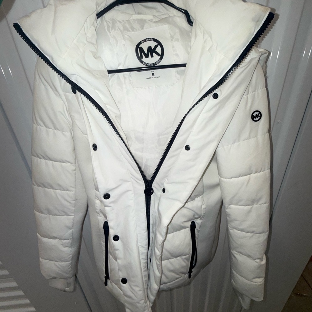Great condition! Michael Kors White Puffer Jacket